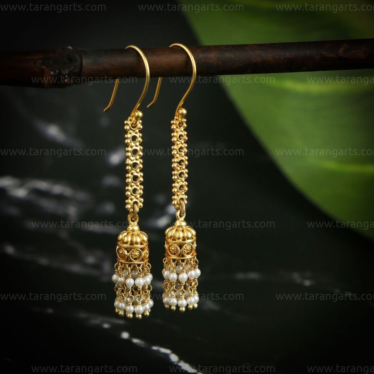 Gold good plated lakshmi pearl jhumka earring